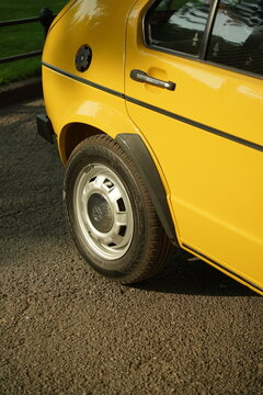 Details - rear fender, wheel and fueling neck of Volkswagen Golf 1 J GL (3 door, J - Jugoslavia, TAS plant, Sarajevo). Subotica, Serbia, 21.06.2023 Vertical image