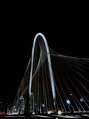 Obraz premium Margaret Hunt Hill Bridge