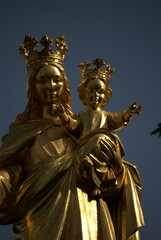 Obraz premium Creencias religiosas en Caracas. En Venezuela existe una gran Fe y una religión predominantemente católica, con muchas iglesias e imágenes.