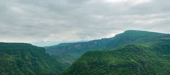 Fototapeta premium barranca de huentitan, panoramica, jalisco, montaña, cielo, nubes, naturaleza, madre tierra, valle