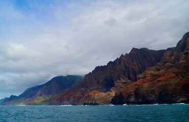 Naklejka premium na pali coastline, cliffs on the ocean 