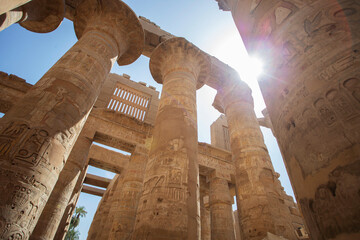 Uralte Ägyptische Wand Hieroglyphe  in Karnak Luxor 