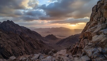 Obraz premium The Majestic Mount Sinai: Rugged Cliffs and Awe-Inspiring Landscape