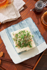 縮緬雑魚をのせた冷奴