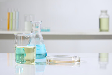 GINSENG IN LABORATORY