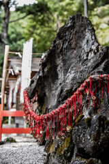 とある神社の岩