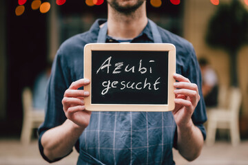 Azubildender wird im Reatsaurant gesucht