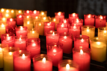 Kerzen in der Kirche