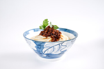 Seafood Udon Noodles，beef Udon，curry Udon， Japanese cuisine: cold shabu-shabu udon