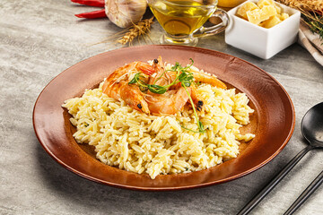 Italian pasta Orzo with prawn