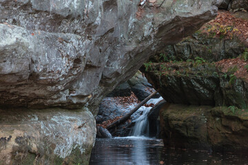 The small waterfalls of Skillet Creek withi Pewit's Nest State Natural Area, Baraboo, Wisconsin