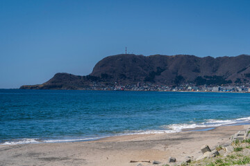 Obraz premium 北海道の函館 みそぎ浜から見る函館山