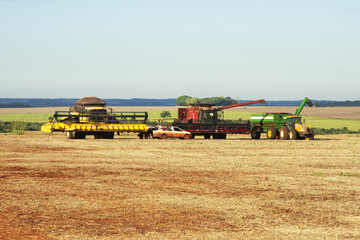 Fototapeta premium harvesters being prepared for work on a farm in Dourados, Mato G
