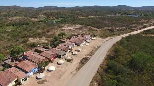 Rural houses with cisterns for collecting rainwater and reservoirs - Cerro Cor&aacute;, Rio Grande do Norte, Brazil