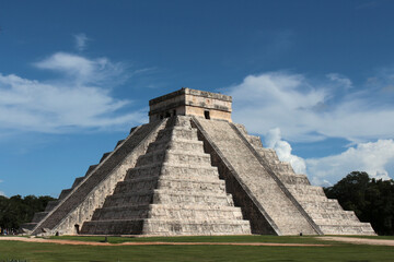 chichen itza pyramid