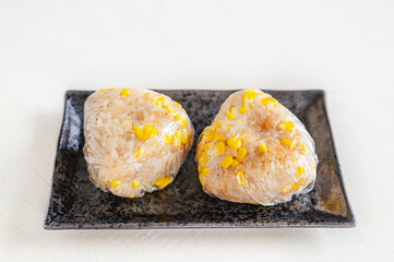 とうもろこしご飯のおむすび