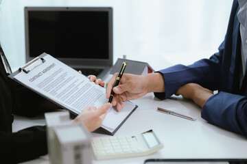 Real estate agents help clients buy and sell real estate such as apartments and houses. They manage agreements, contracts, and loans to ensure smooth customer transactions.