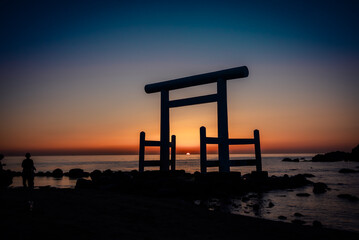 【福岡】夕暮れ時の海広がる桜井二見ヶ浦