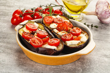 Baked eggplant with cheese and tomato