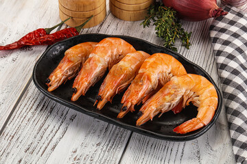 Gurmet king prawn in the bowl