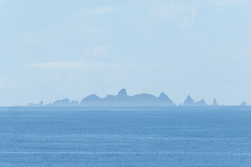 大海に浮かぶ小笠原諸島周辺の島々
Surrounding Islands of Ogasawara Islands (Bonin...
