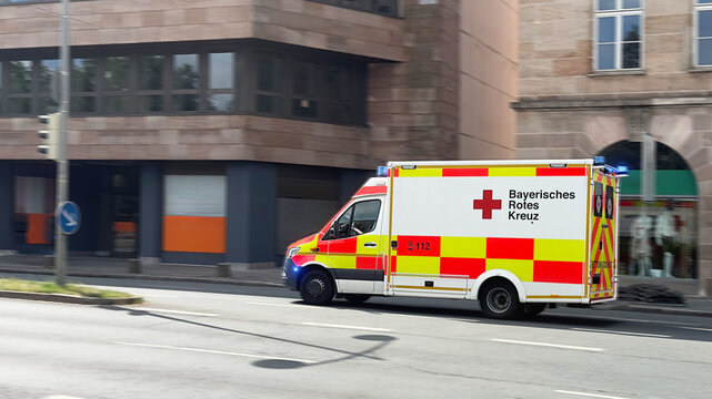 BRK N&uuml;rnberg Einsatzfahrt