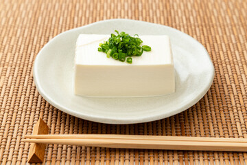 ランチョンマットに木綿豆腐
