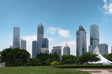 Fototapeta premium Modern Urban Cityscape with Skyscrapers and Green Park