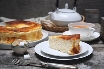 Flourless greek yogurt cake (free flour, butter, oill). Three Ingredient souffle pie