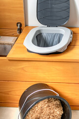 Dry toilet and washable wipe, water saving, compostable, wood chips, eco friendly gesture, durable...
