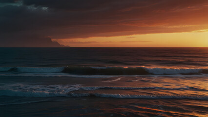 Fototapeta premium Nature's Beauty: Sunset Over Ocean Waves