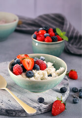cottage cheese with fresh berries for a healthy breakfast