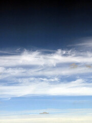Obraz premium Fluffy White Clouds in a Blue Sky as A Skyscape Background