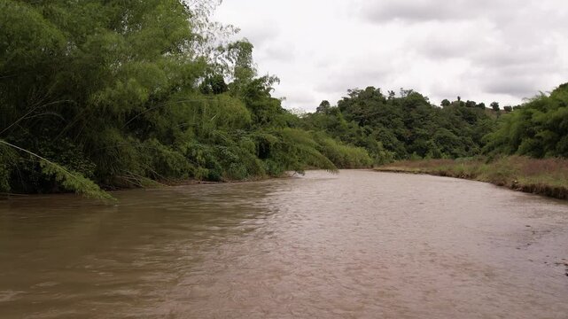 rio en colombia eje cafetero