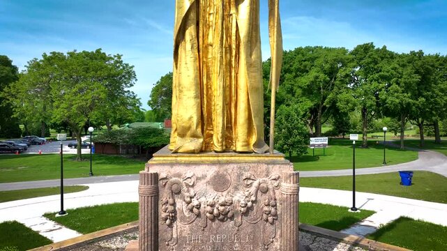 Drone Aerial View of Statue of the Republic in Jackson Park, Chicago 4K