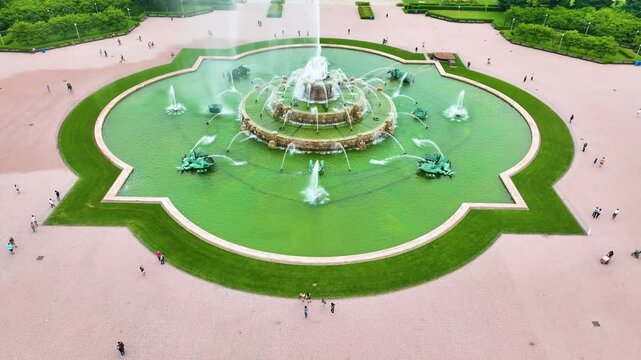 Drone Aerial of Buckingham Fountain, Grant Park in downtown Chicago 4K