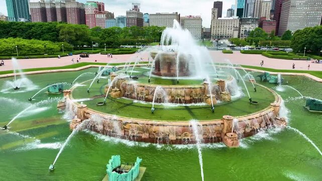 Drone Aerial of Buckingham Fountain, Grant Park in downtown Chicago 4K