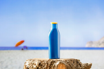 Sunscreen Packaging on Tree Stump with Palm Leaves – Summer Beach Product Display with Copy Space.