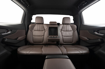 Spacious rear leather passnger seat in pickup truck
