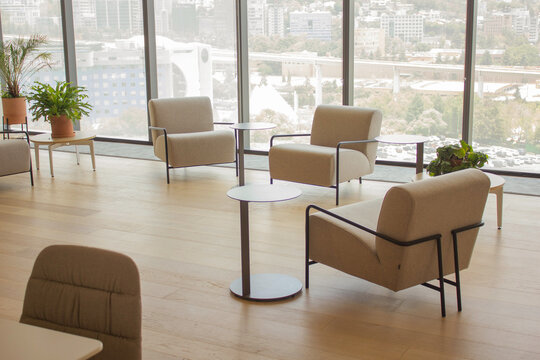 co working office space meeting room 