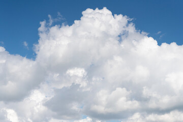 Obraz premium Cloud in the sky. Background with cloud. Gloomy sky with overcast clouds. Skyscape and cloudscape. Sky with clouds. Cloudy skyscape background. Cloudscape sky background. Nature concept
