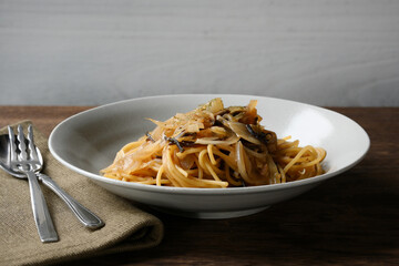 玉ねぎと塩昆布の和風パスタ
