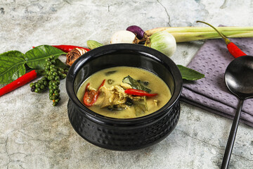 Thai green chicken curry with coconut