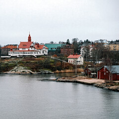 Obraz premium Coastal view in Gulf of Helsinki in Baltic sea. View of shore near Helsinki port