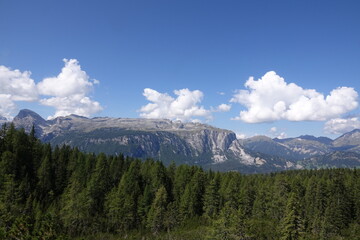 Gadertal mit Puezgruppe und Peitlerkofel