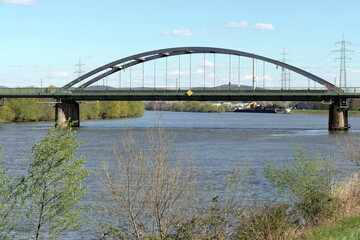 Obraz premium Bruecke bei Kleinostheim