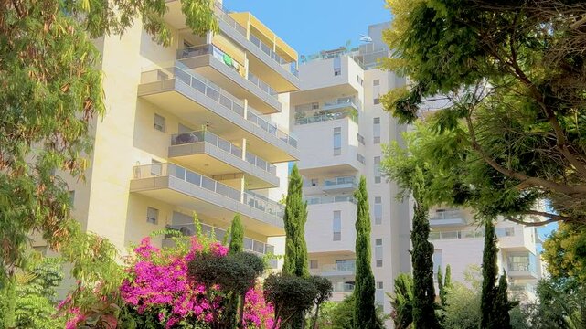 Israel Holon is a city of design, original modern residential buildings, beautiful city neighborhoods. 