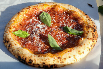 Pizza basilico formaggio