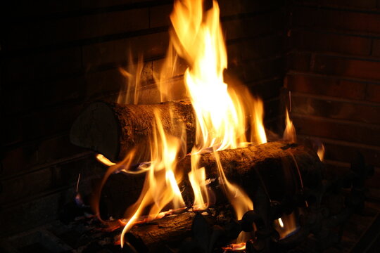 Feu de chemin&eacute;e