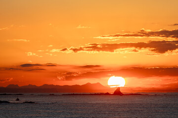 烏帽子岩の日出